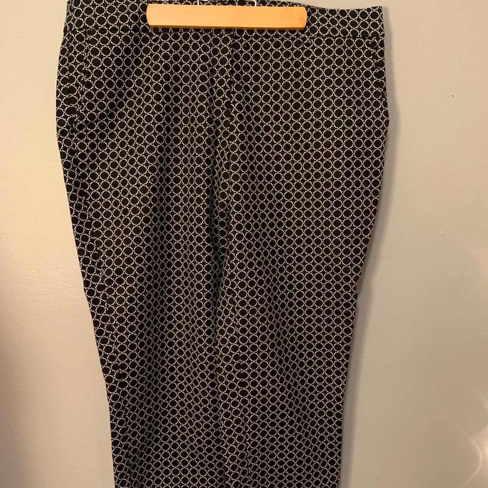 Patterned Cropped Pants Size 14 - image 1